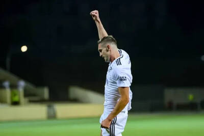 Celtic open talks for Bosnian striker as window draws to a close