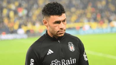 Celtic Transfer News: Hoops eye shock move for former Arsenal and Liverpool superstar Alex Oxlade-Chamberlain