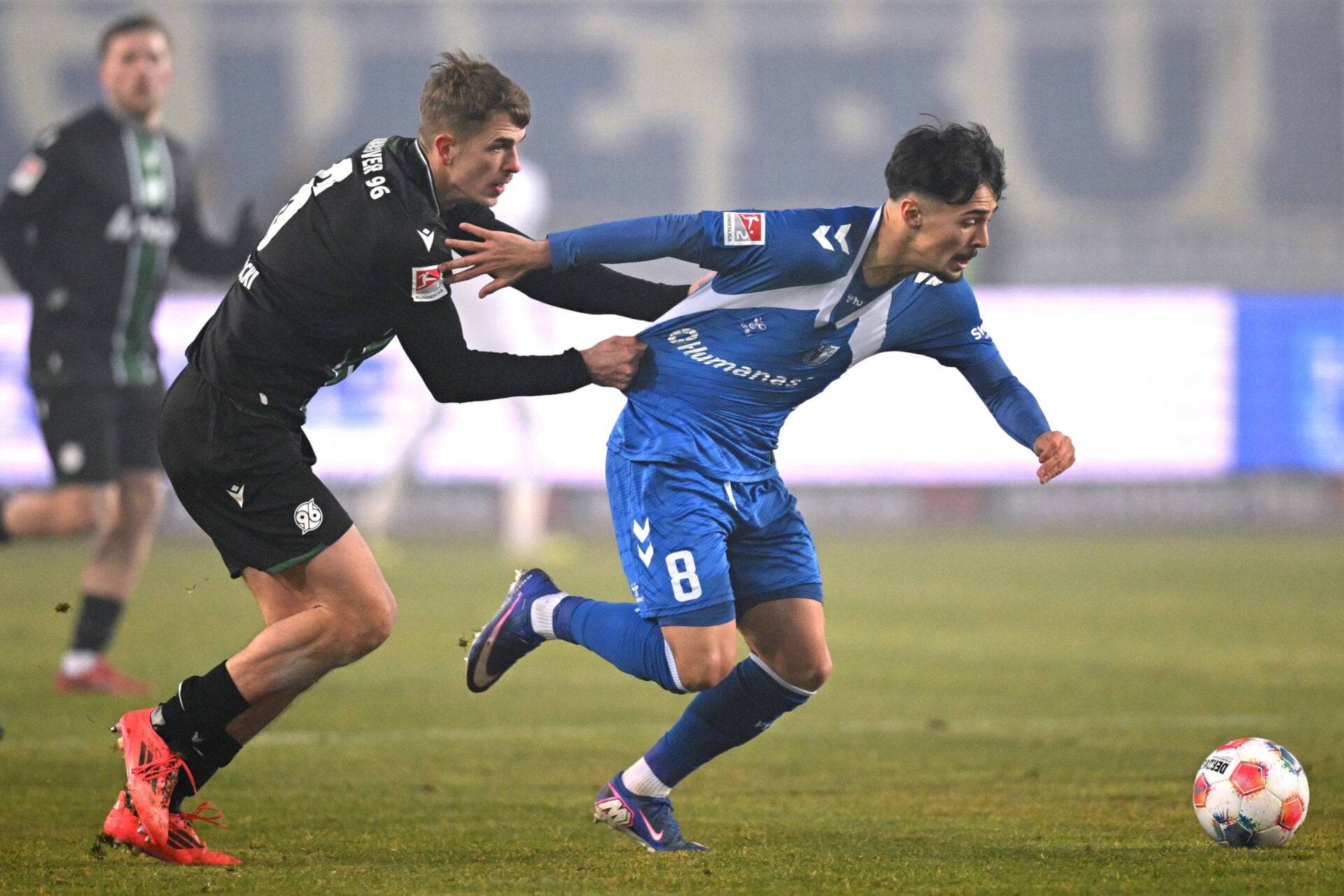 Celtic’s Maik Nawrocki missed Hannover game after suffering freak back injury
