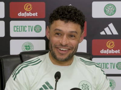 Alex Oxlade-Chamberlain Expects One EPL Star to Text After Celtic Debut