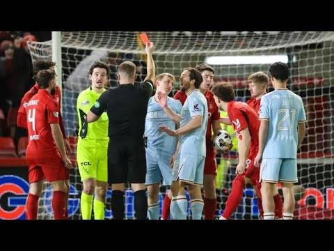 HIGHLIGHTS 3 Red Cards BONKERS Ref John Beaton Lost The Plot | Aberdeen 2-0 Motherwell Scottish Cup