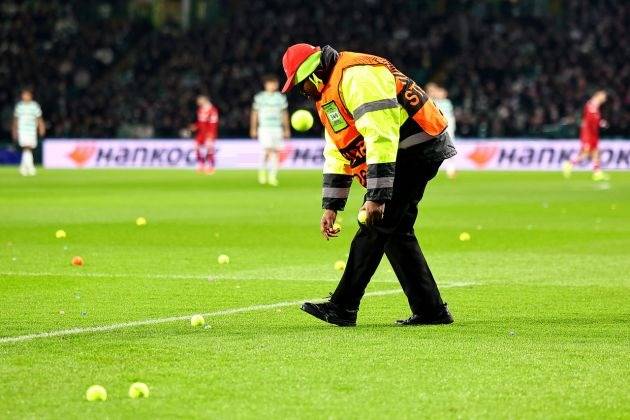 Martin O’Neill criticises Celtic fan protest that halted Europa League match