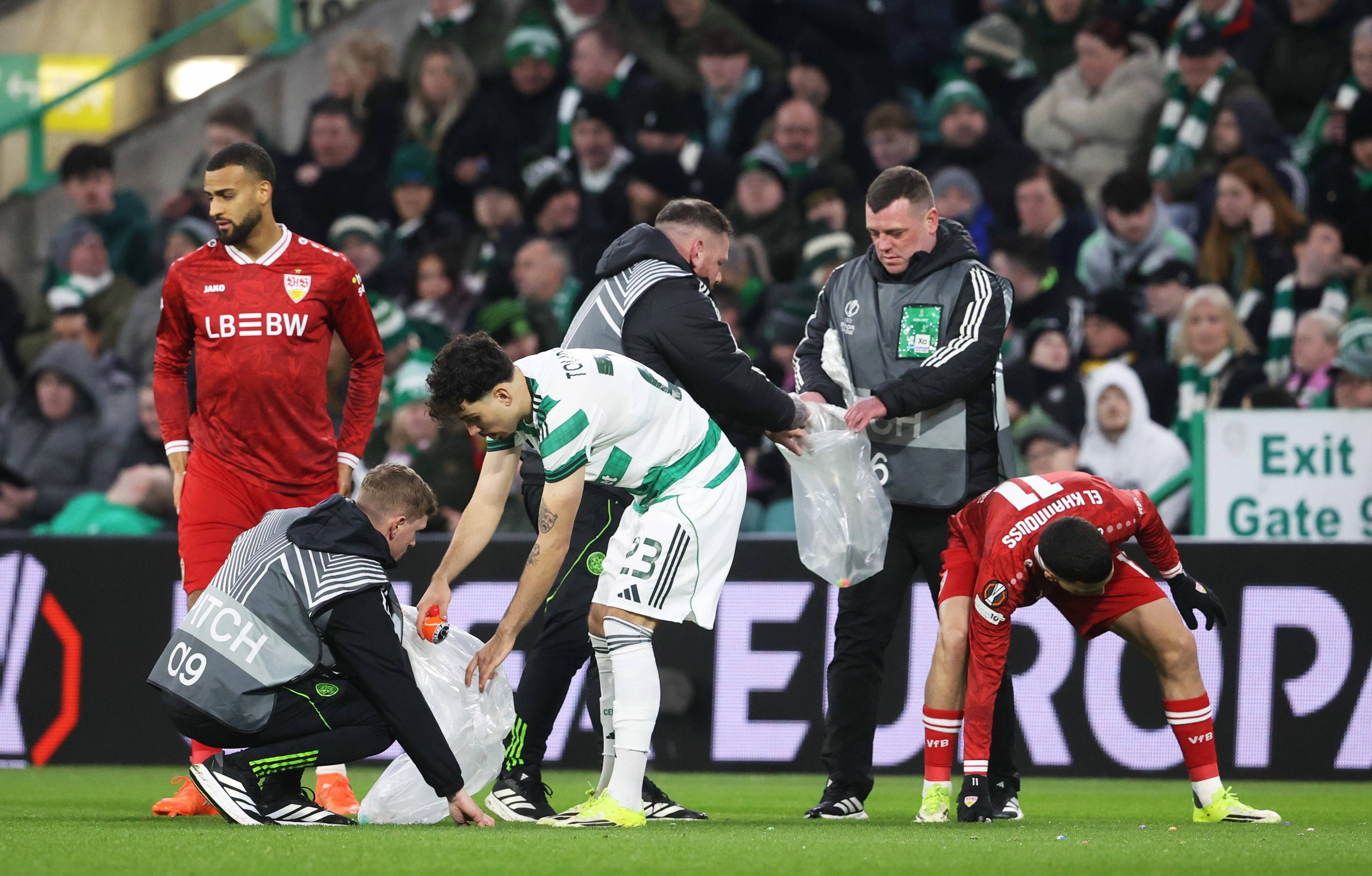 Celtic address disruptive tennis ball protest & ‘atmosphere of conflict’ as O’Neill pleads for Green Brigade truce