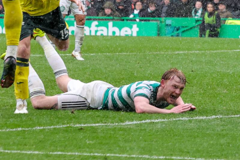 BBC pundits insist Celtic should’ve been awarded a penalty vs Hibs