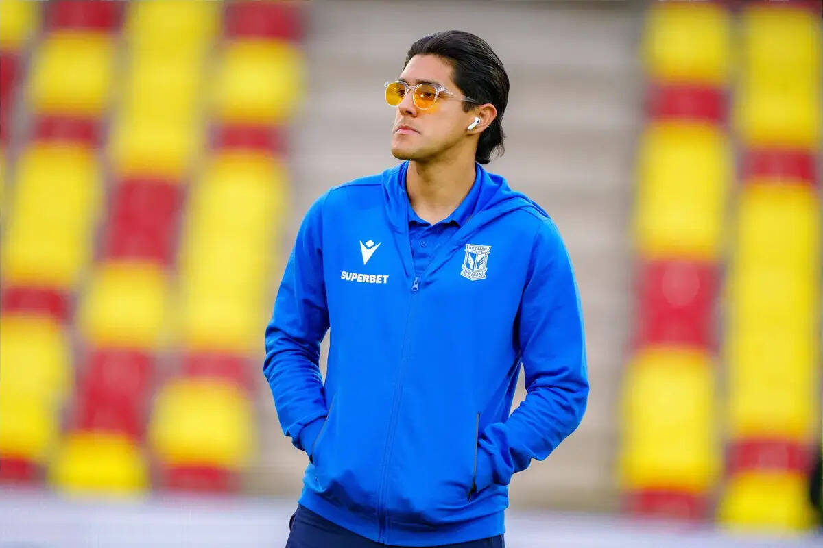Luis Palma Transfer Twist as Lech Poznań Respond