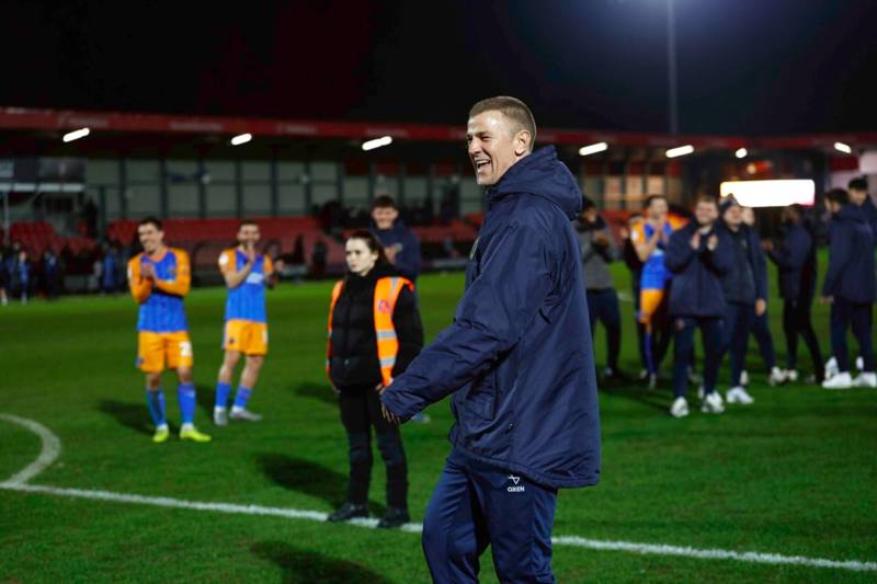 Joe Hart makes special coaching move as Celtic hero labelled ‘class act’