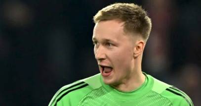 SCHMEICHEL v SINISALO: ‘I WANT TO PLAY,’ SAYS FINN