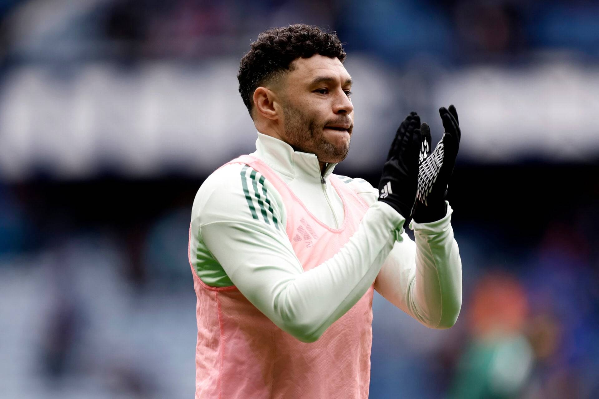 Pat Nevin states Alex Oxlade-Chamberlain couldn’t cope with Celtic’s frantic clash at Ibrox