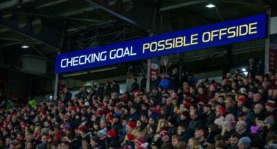 Peter Leven gives Aberdeen players permission to dive