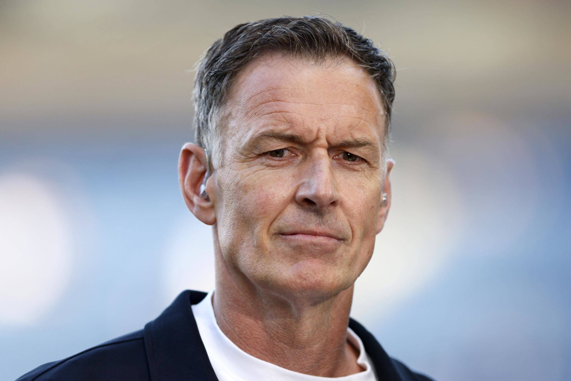 The Celtic striker Chris Sutton expects Martin O’Neill to start at Ibrox