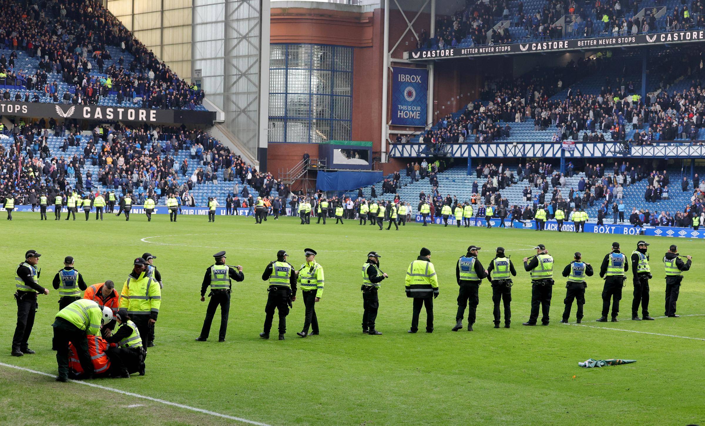 Scottish police chief slams Celtic and Rangers, calls on them to ‘eliminate’ ultras