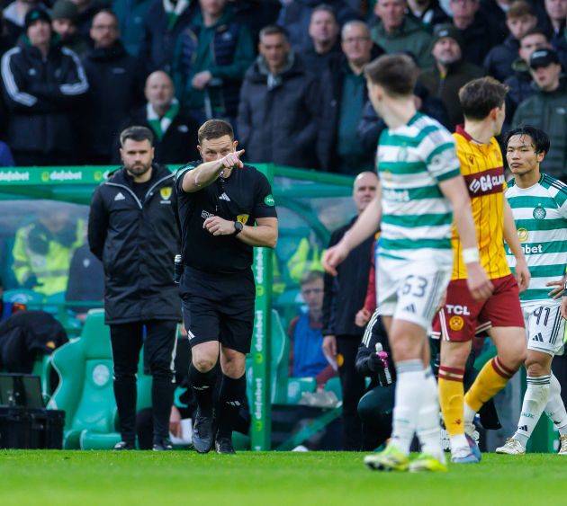 Pundit couldn’t believe John Beaton didn’t award Celtic penalty