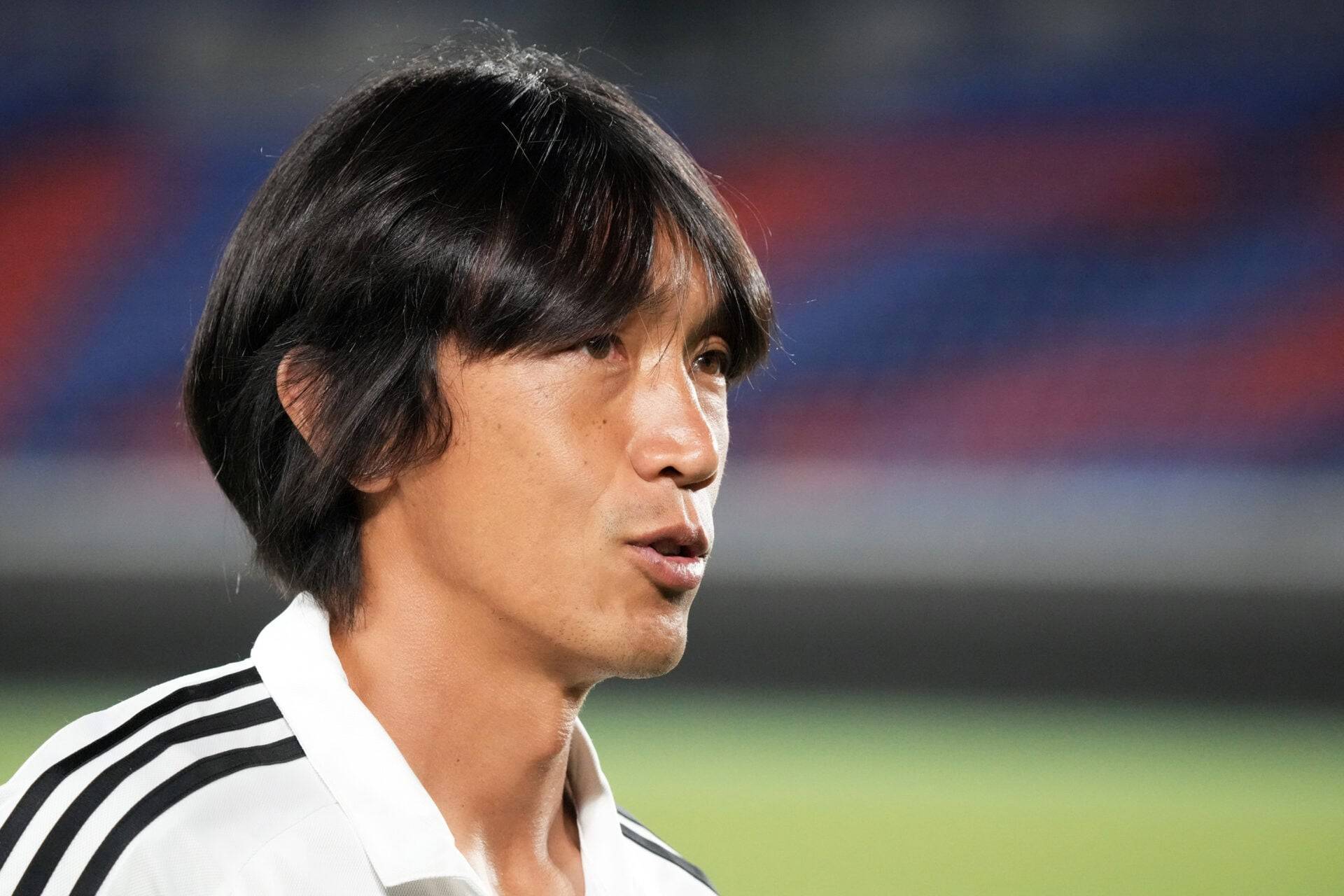 Shunsuke Nakamura swarmed at Glasgow Airport as Celtic hero arrives in Scotland