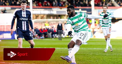 Late Kelechi Iheanacho winner moves Celtic within three points of leaders Hearts