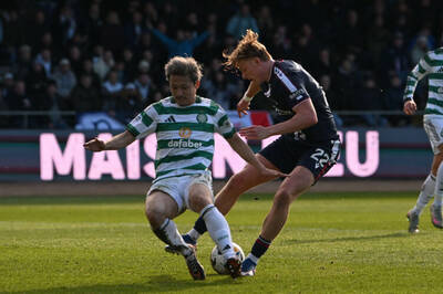 Kelechi Iheanacho’s first goal in six months keeps Celtic in title hunt