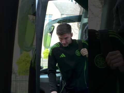 🚍 The Bhoys arrive in Dundee