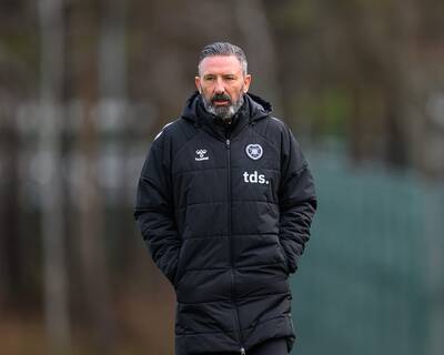 Hurt Derek McInnes reacts as Hearts lose ground in title race with Celtic