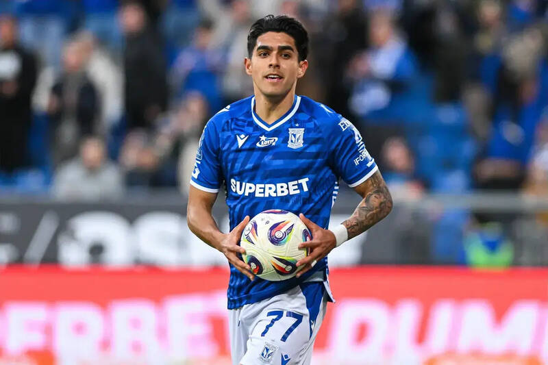 Celtic Outcast At Heart Of Shock Transfer Hijack