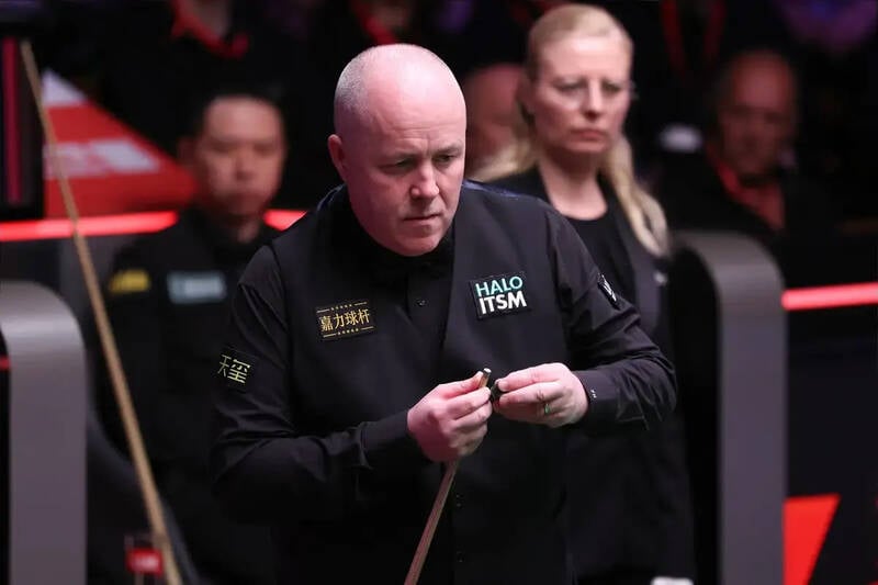 John Higgins Backs Celtic Title Charge With Cheeky Rangers Dig