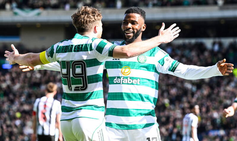 Hampden in the sun as Celtic run riot to book Cup Final place