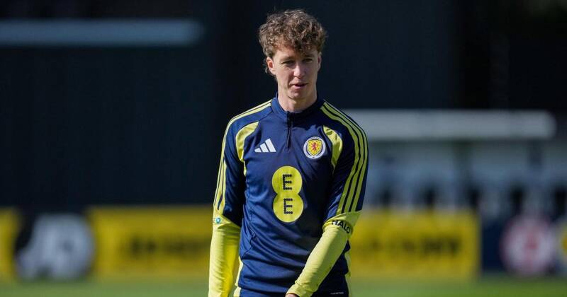 Ex-Celtic star offered lucrative deal to stay in Saudi Arabia with rival club