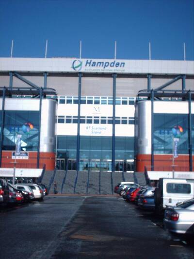 Celtic fans spark reaction after banner steals attention at Hampden