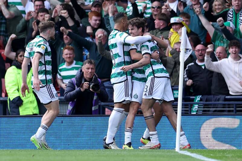 Adam Idah responds to latest Celtic announcement as he’s left loving contract news out of Parkhead