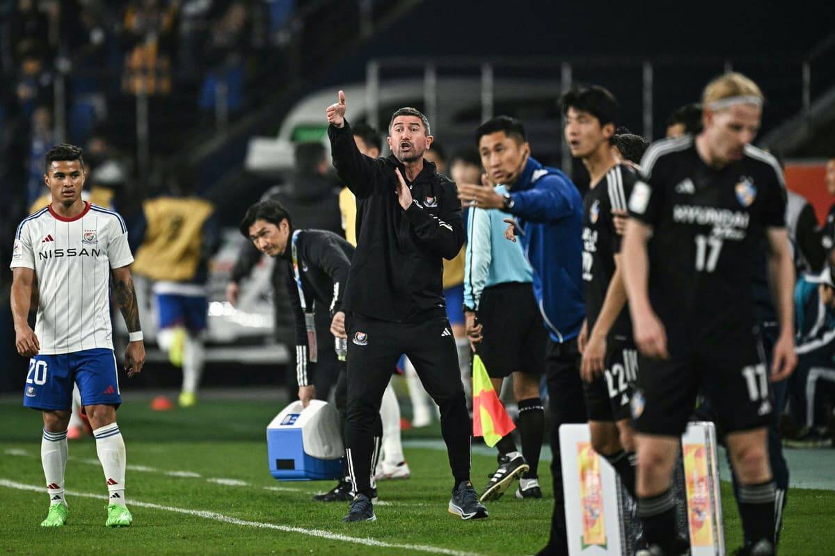 Former Celtic and Leeds United figure pulls curtain back on shock move amid job finding struggles