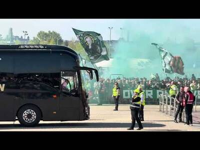 Green Brigade Display!!! Celtic Team Bus Arriving Before the Celtic V Falkirk Game!!!