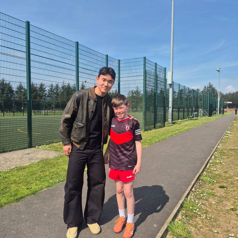 Glasgow Celtic star Yang in Hannahstown on Sunday for Lámh Dhearg match