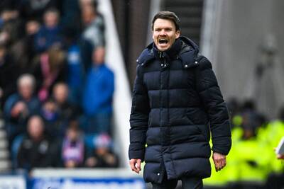 Danny Rohl issues title reminder to Hearts-Celtic, points to Rangers fan banner and slams penalty decision