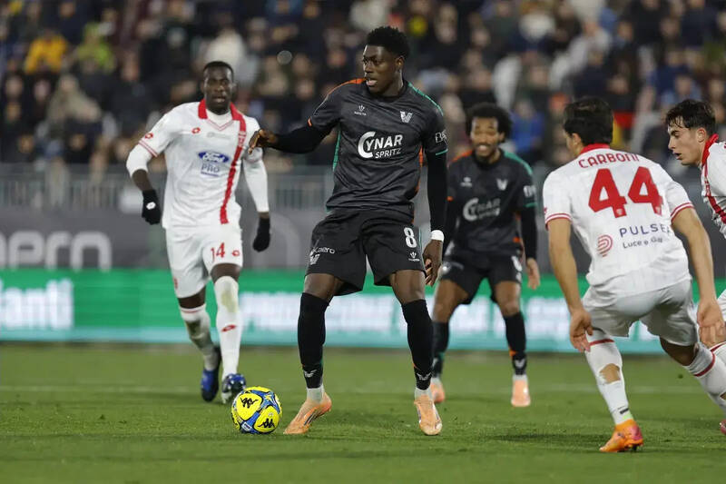 Celtic Remain in Hunt for €15 million Midfielder