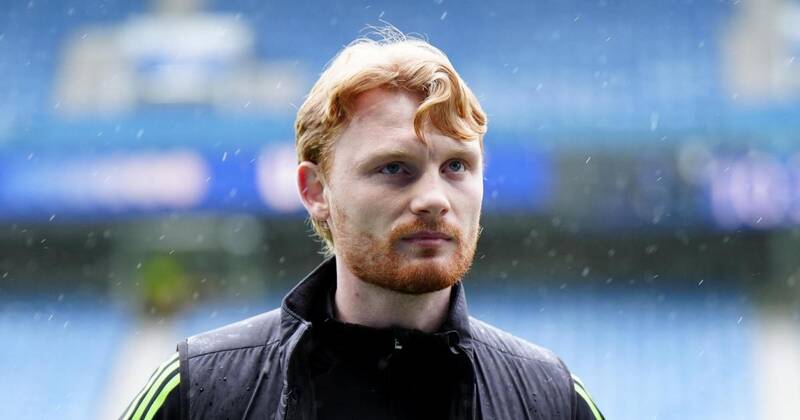 Ex-Celtic star on why Liam Scales is ‘better’ than Carter-Vickers in contract defence