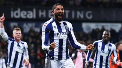 Celtic hold discussions over £2.5m rated EFL defender