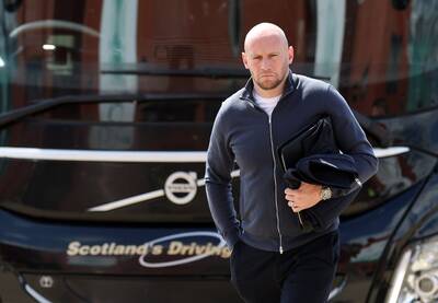 David Gray ‘can’t accept’ Hibs ill-discipline against ‘very aggressive’ Celtic