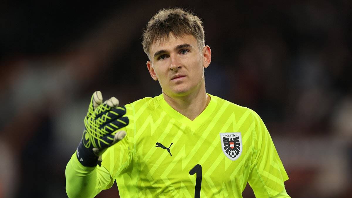 Wolves and Celtic join clubs keeping tabs on Austria goalkeeper compared to Manuel Neuer