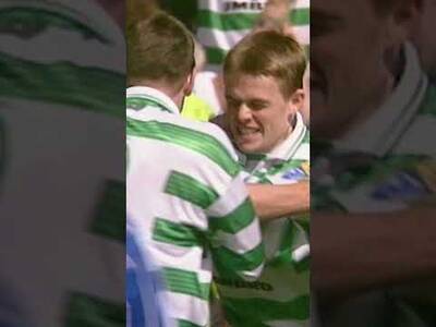 Larsson fires Celtic to glory ⚽️? #OTD?