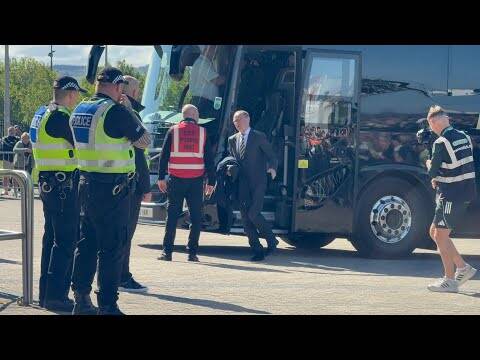 Celtic Team Bus Arriving Before the Celtic V Rangers Game!!