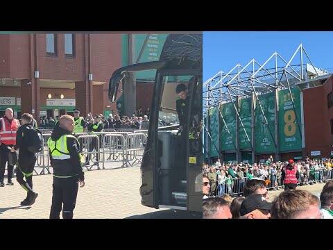GREAT RECEPTION As Celtic Team Bus Arrives For Rangers Game