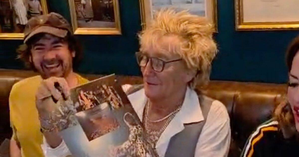 Rod Stewart sports green nails ‘to help Celtic win’ as crooner celebrates in Glasgow bar