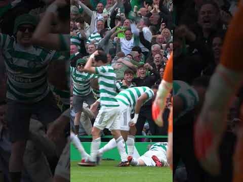 🤯 Daizen Maeda. Overhead kick. Paradise erupts.