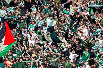 Simon Jordan weighs in on Celtic fans again and The Record prints his rubbish.