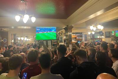 ‘It’s all or nothing now’: Hearts fans face tense wait for possible title glory after Jambos pack into Gorgie pubs