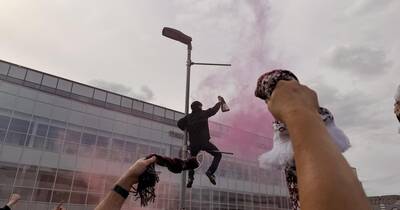 Watch as Hearts fans give team heroes’ welcome on return to Tynecastle