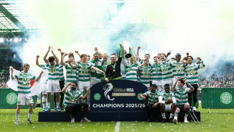 Trophy Lift Gallery: Celtic v Hearts