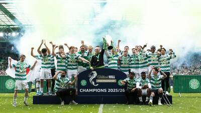 Trophy Lift Gallery: Celtic v Hearts