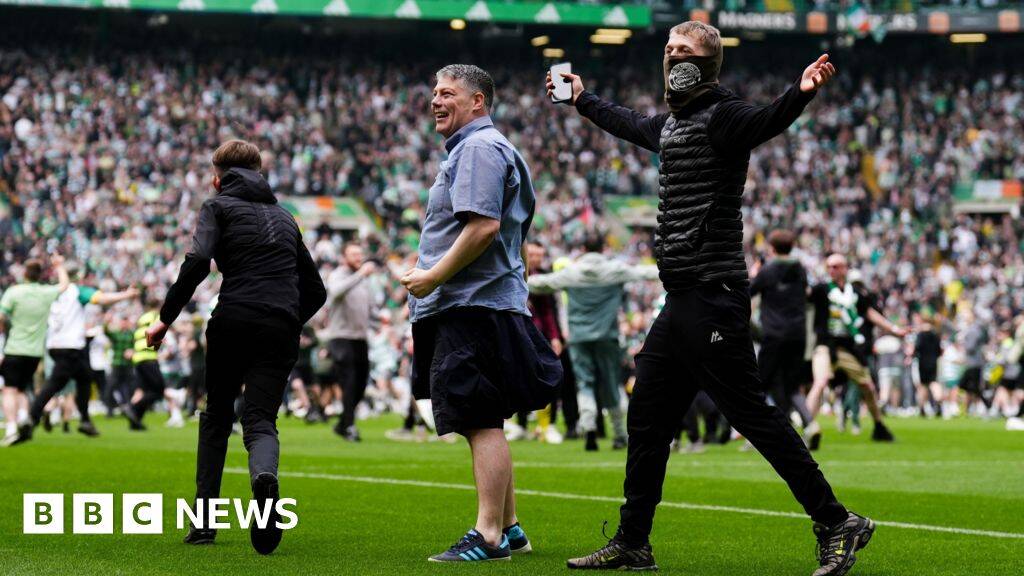 Clubs and fans should be punished for pitch invasions, says ex-SFA chief