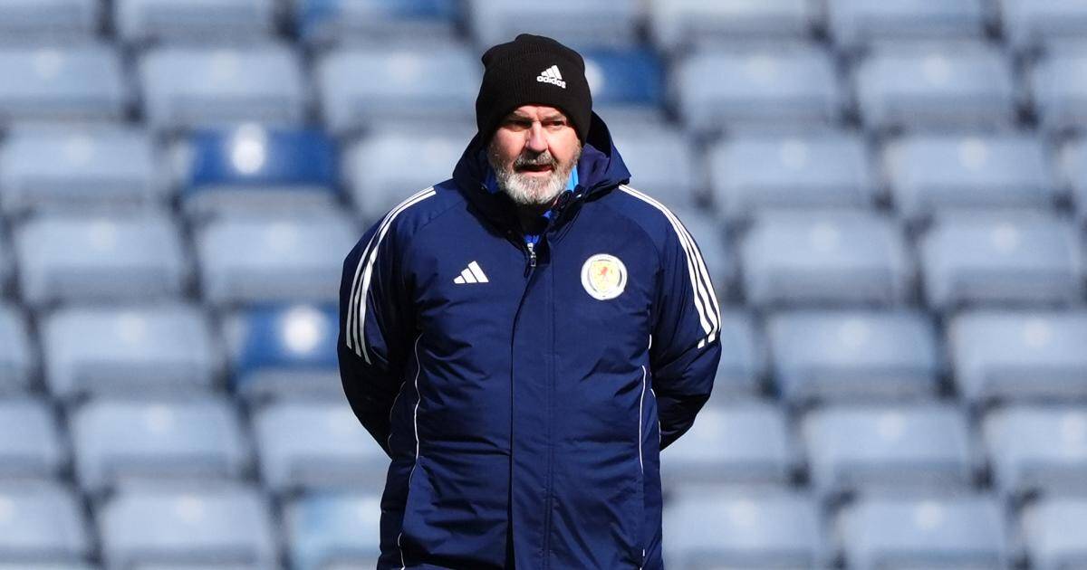‘Not a good look’ &ndash; Steve Clarke hits out at Celtic pitch invasion
