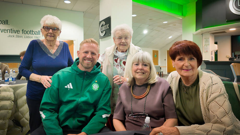 Kasper Schmeichel visits Celtic FC Foundation’s Lions’ Lunch Break project ahead of Dementia Action Week