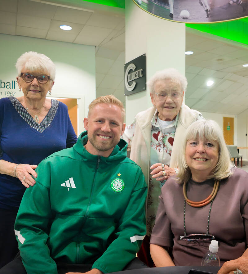 Kasper Schmeichel visits Celtic FC Foundation’s Lions’ Lunch Break project ahead of Dementia Action Week